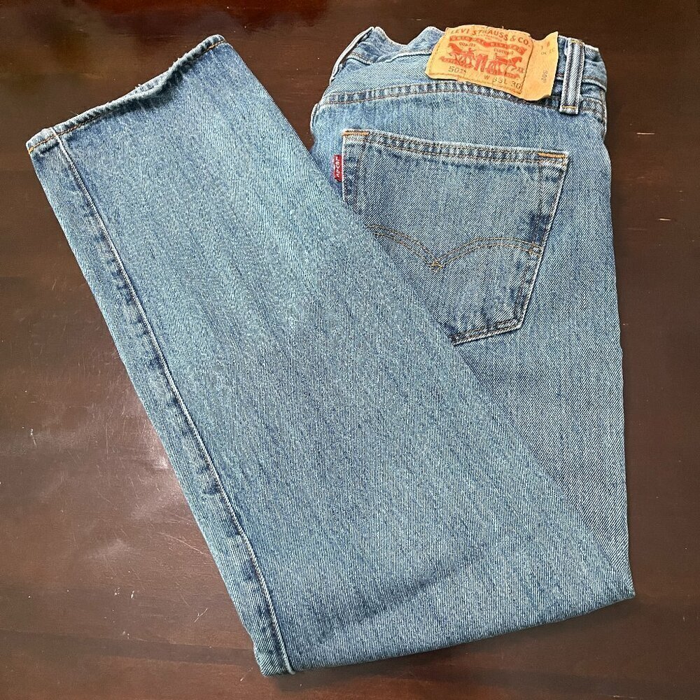 Levi's Jeans Men's Size 33x30 Medium Wash Blue 501 Button Fly Factory Distressed